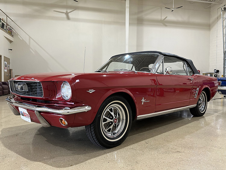 /1965-mustang-convertible-red-289