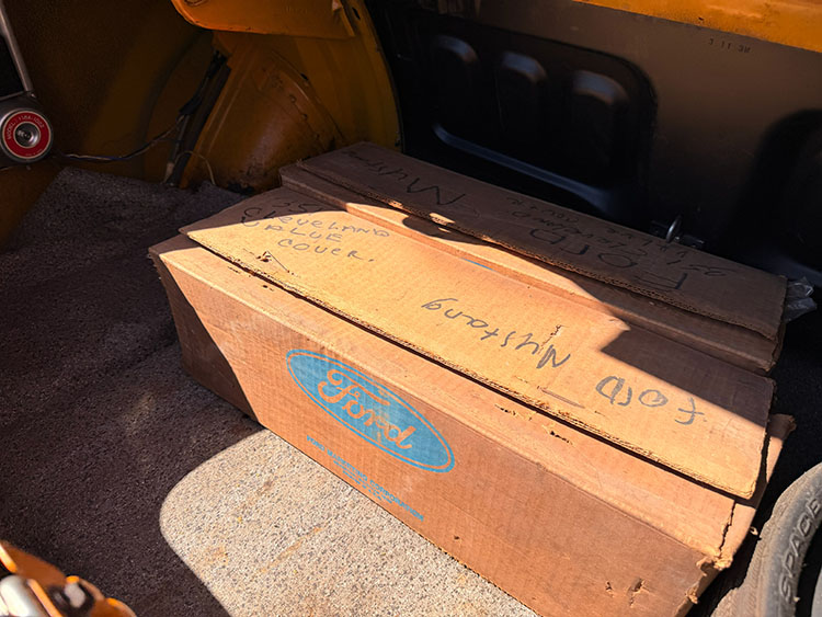 /1970-mustang-mach1-grabber-orange