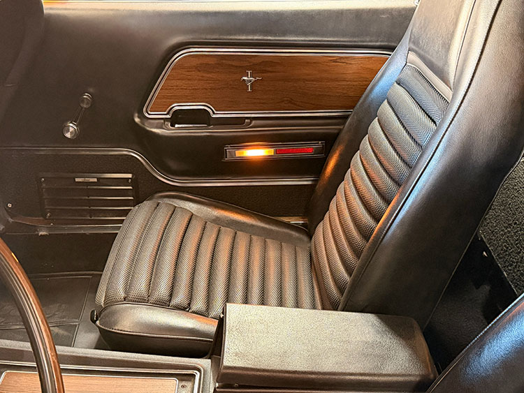 /1970-mustang-mach1-grabber-orange